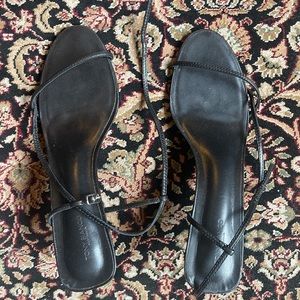 Tony bianco low strappy black heel size 10